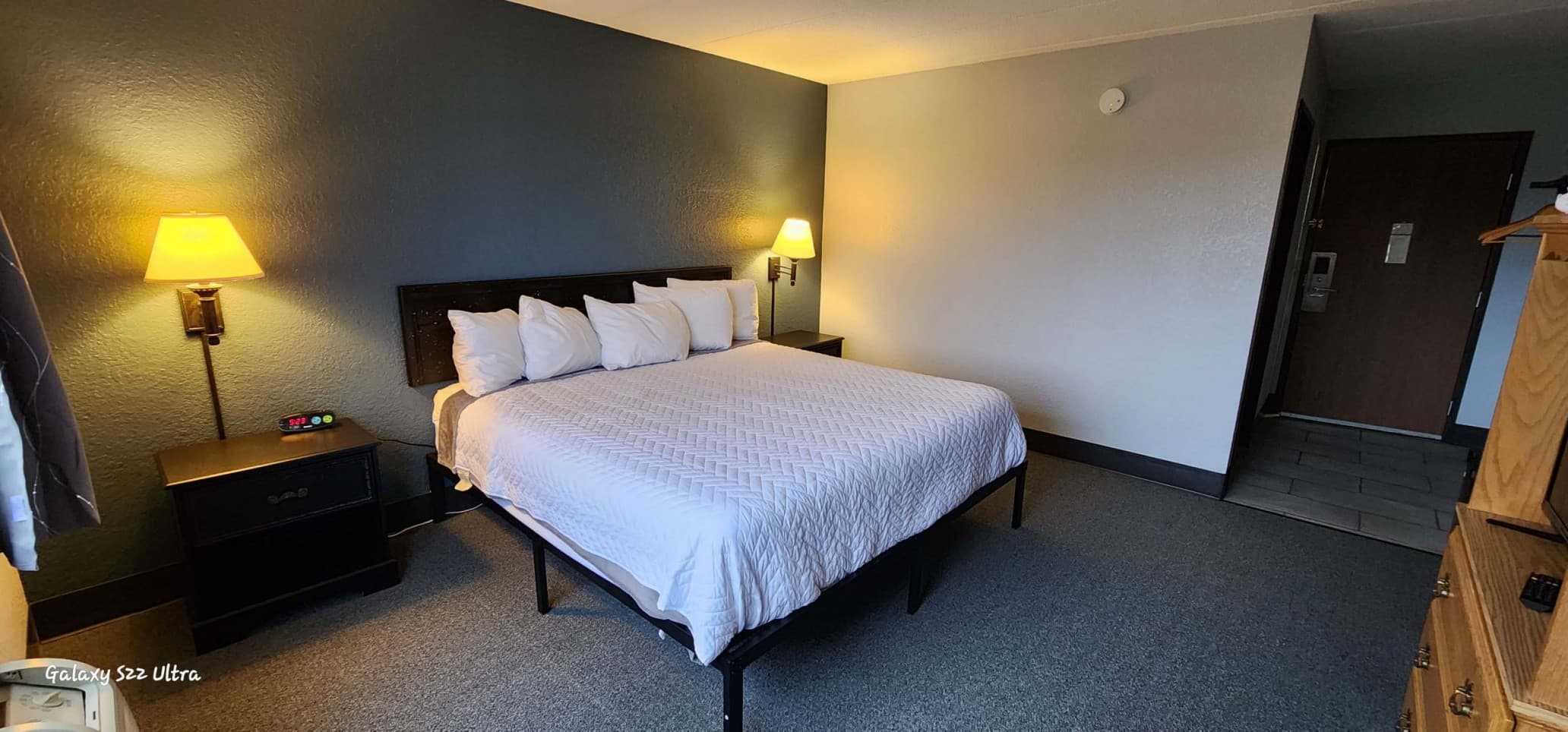 One King Bed Accessible - 1